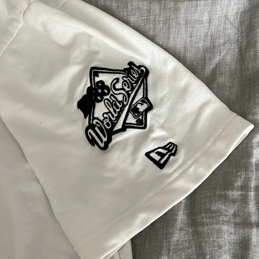 New Era LA Dodgers Tee - Picture 3 of 5